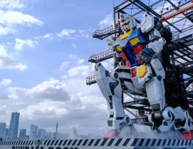 Japonya'da Gerçek Boyutlu Gundam Robotuna Veda [Video]