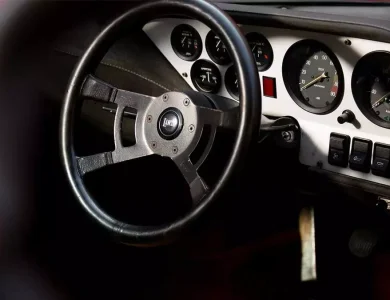 Bakınca Hayranlık Uyandıran Direksiyon Tasarımları: Ferrari Direksiyonuna Şiir Bile Yazılır!