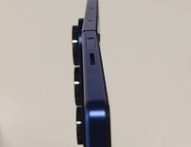 Samsung Galaxy Z Fold7’de Kullanıcıları Çıldırtan Bir Sorun Ortaya Çıktı: Ekran Tamamen Açılmıyor!