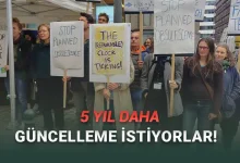 Windows 10 Kullanıcılarından Microsoft Ofisi Önünde "Güncelleme" Protestosu