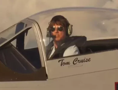 Tom Cruise, MTV Ödülünü Uçak Kullanırken Kabul Etti