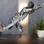 Tesla Optimus'tan Yeni Video: Artık Yoga Yapabiliyor