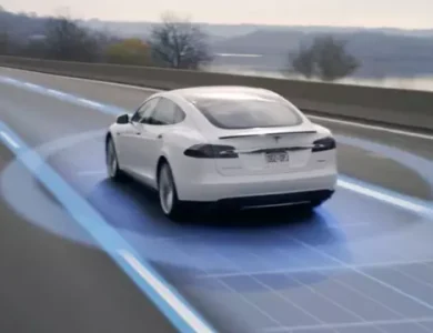 Hacklenmiş Panolar Teslalara Kaza Yaptırabilir